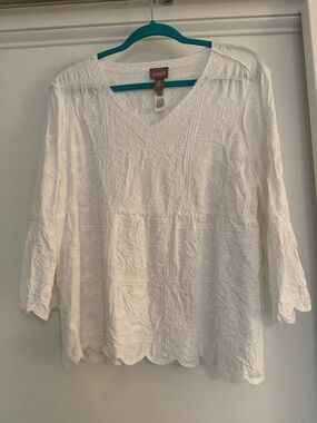 Chico’s White Embroidered V-Neck Tunic Top